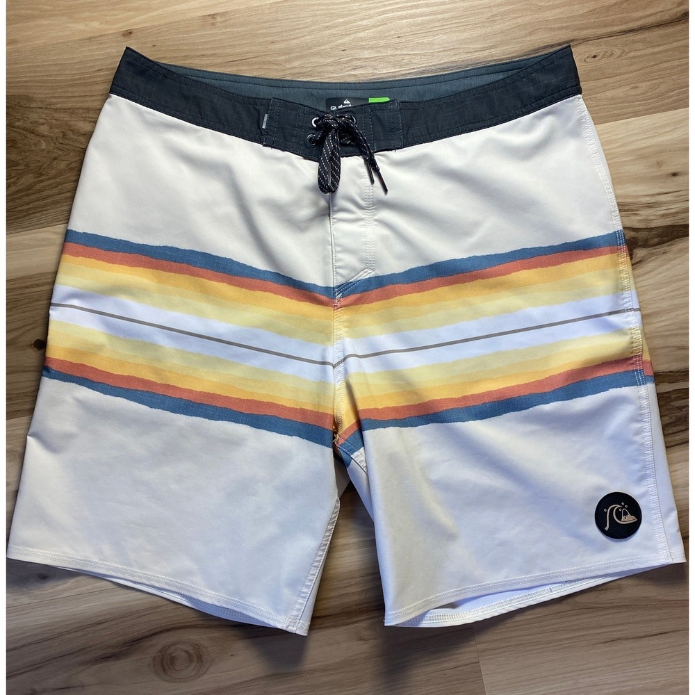 Quiksilver Highline Board Shorts Mens 34 White Sunset Stripe Performance Stretch